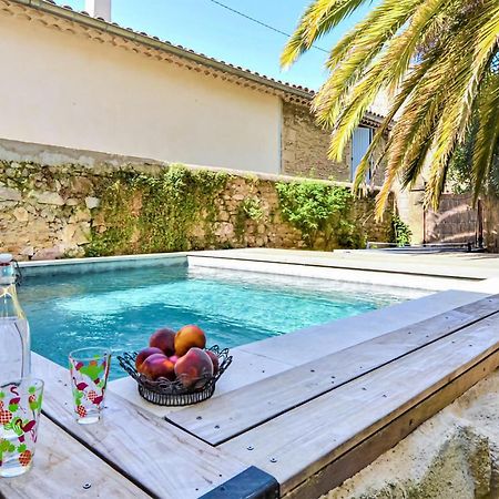 Awesome Apartment In Pujaut With Swimming Pool Экстерьер фото